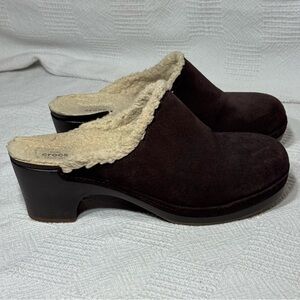 Crocs Womens Brown Sarah Faux‎ Fur Round Toe Slip On Mule Heel Size US 9